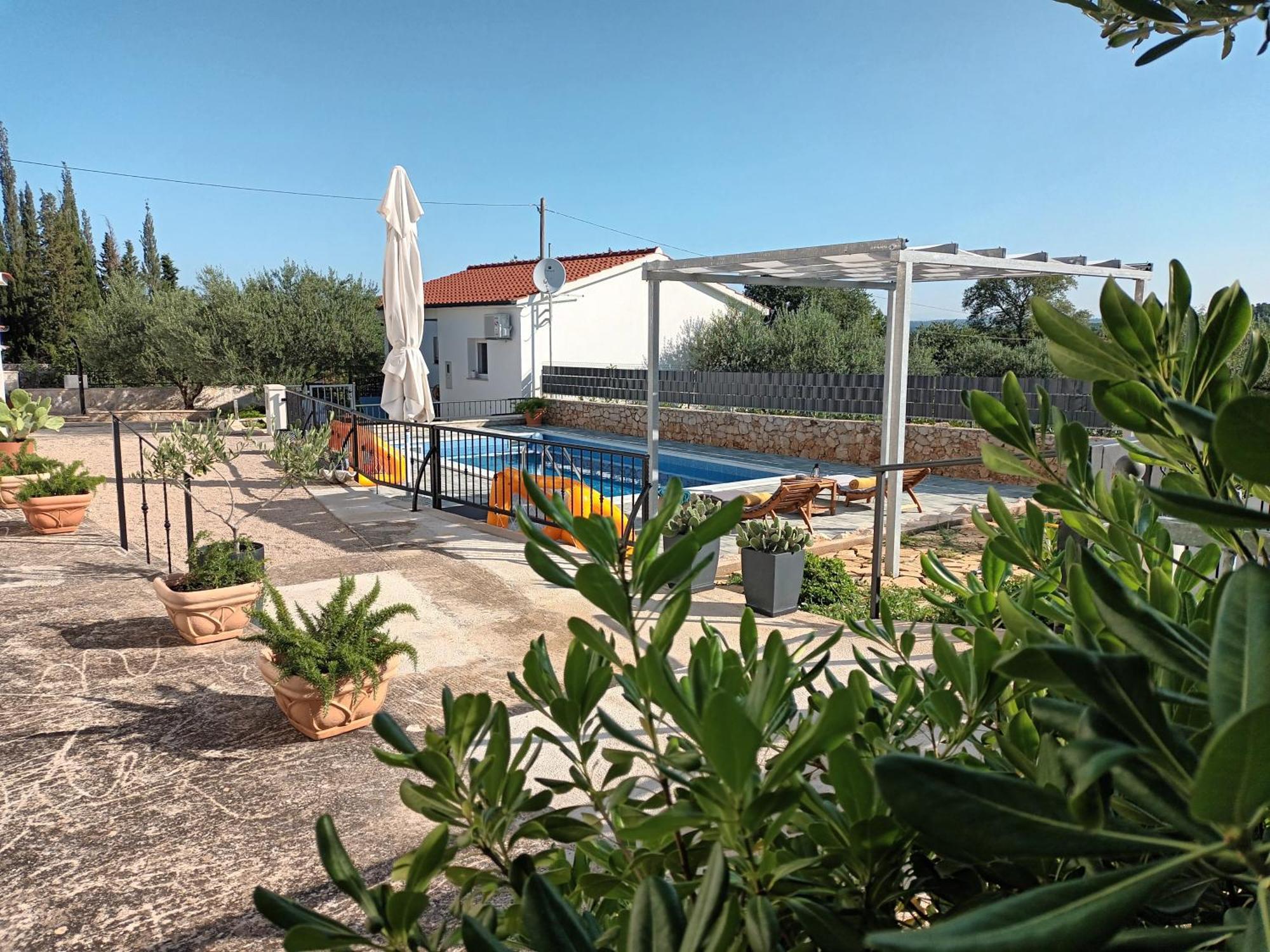 Holiday Home Mala Šibenik Exterior foto
